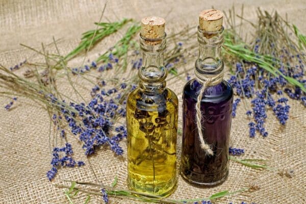 Allergie e cambio di stagione ti affaticano? Prova l’aromaterapia